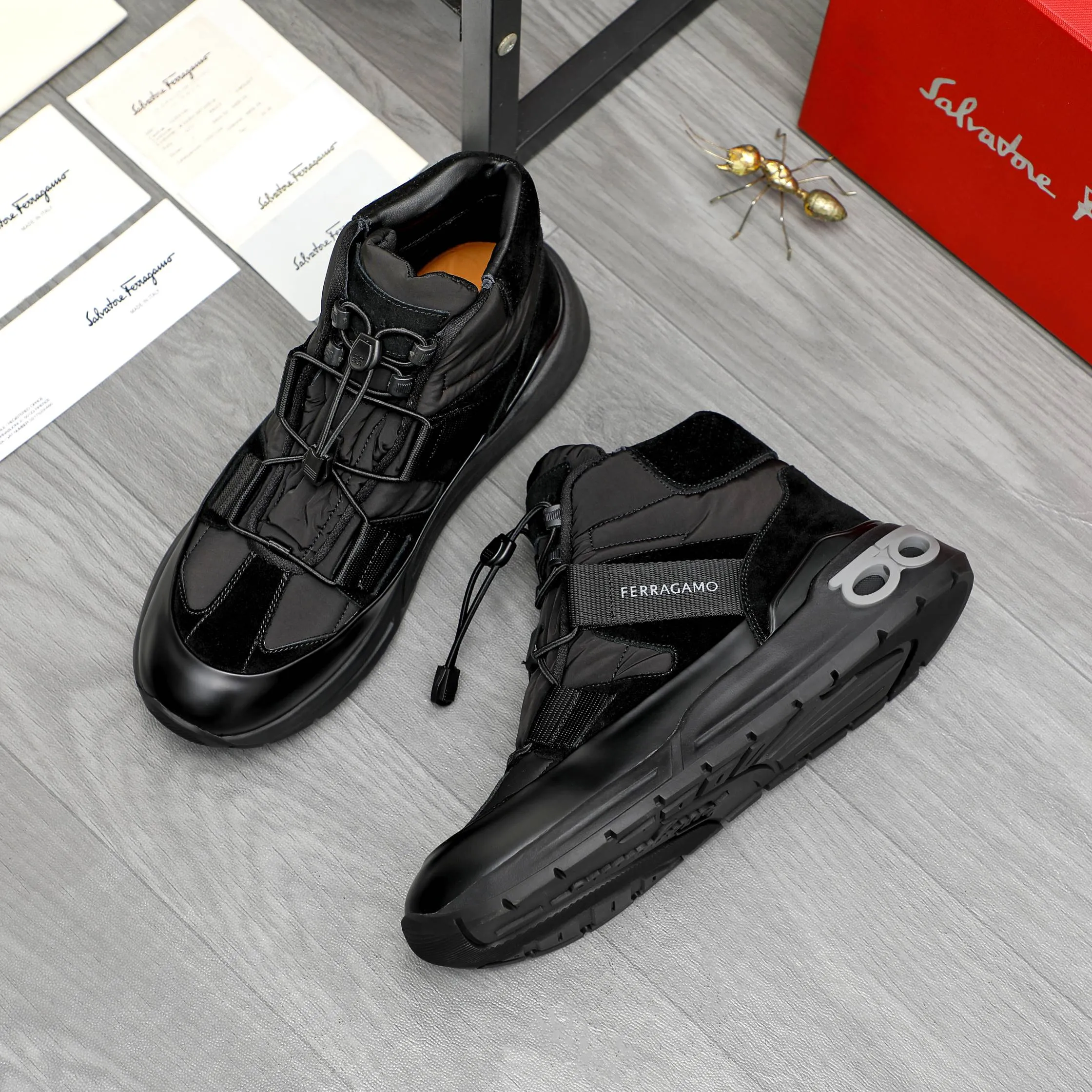 Men's shoes 💰640 Product trademark: Ferragamo "Ferragamo" high-top casual shoes Regular size: 38-46 (45.46 is custom-made and non-returnable) Product materials: Selected frosted cowhide stitching cloth upper, cowhide lining, original outsole